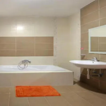 Sunnyside Villa