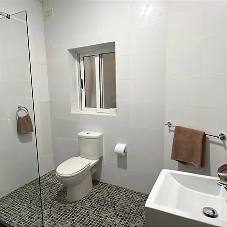 Sunnyside Villa *